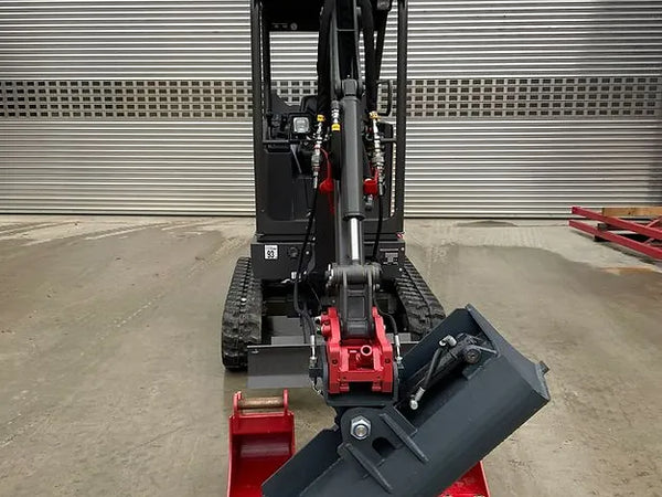 Mini pelle sur chenilles Volvo EC18E