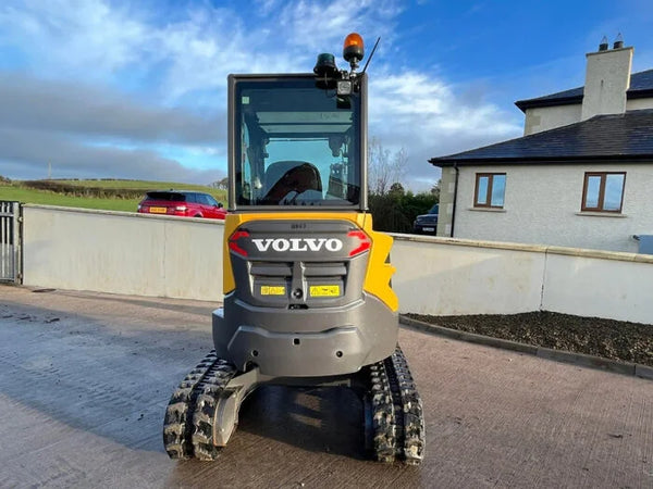 Mini Pelle Volvo ECR25D